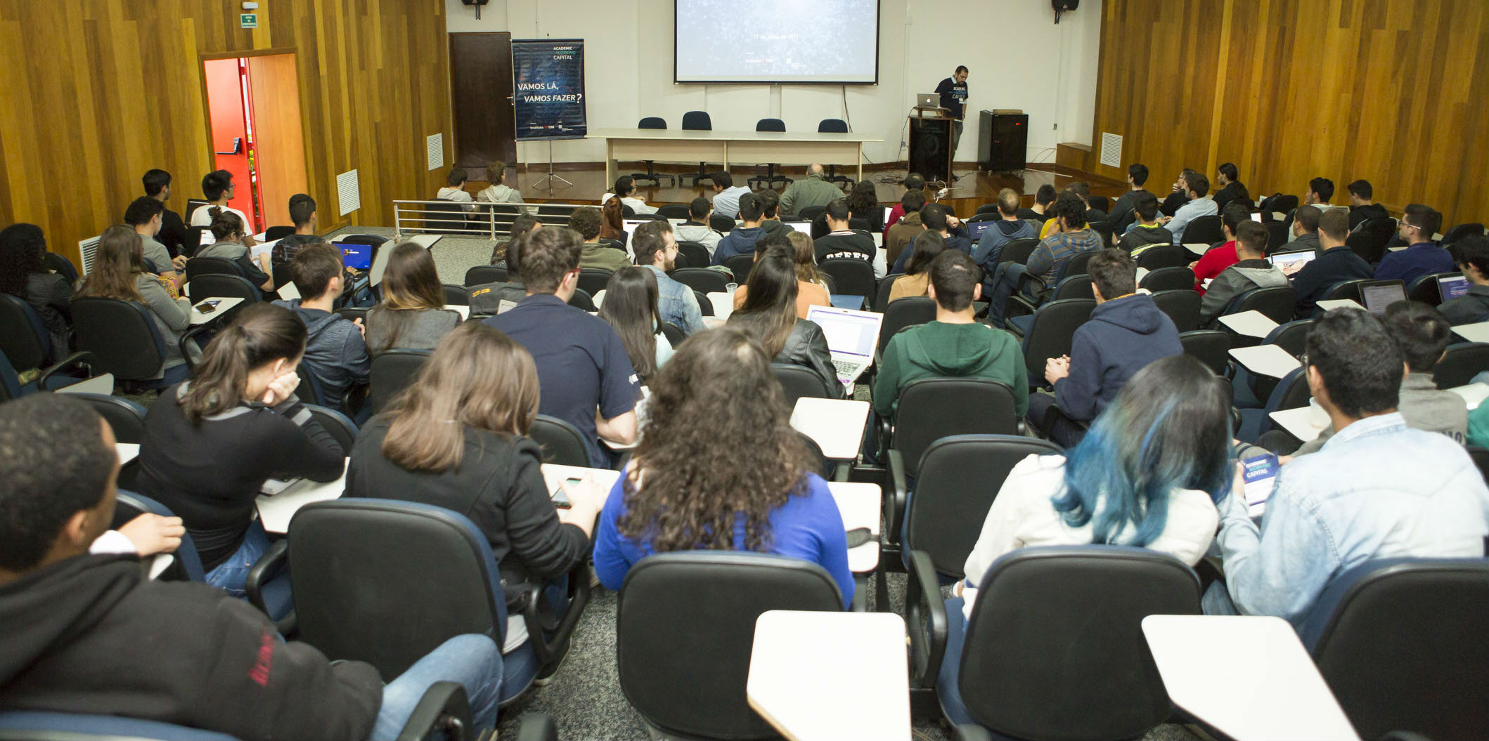 AWC: cerca de 70 alunos participam do Workshop II