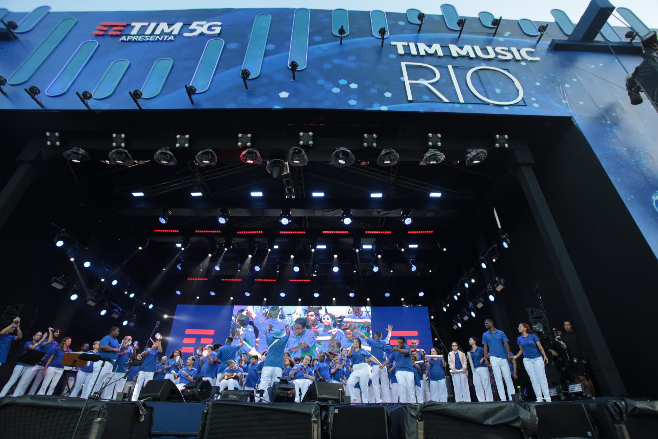 TIM Music Rio: Bateria do Instituto TIM emociona o público e celebra a inclusão